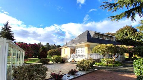 Estupenda casa en venta en Abegondo En una espectacular finca de 4.700m2 nos encotramos con varias edificaciones. La casa principa