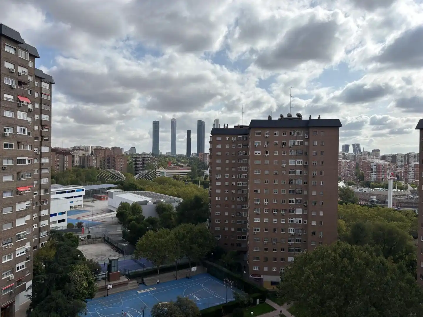 Exterior view of Flat for rent in Fuencarral - El Pardo