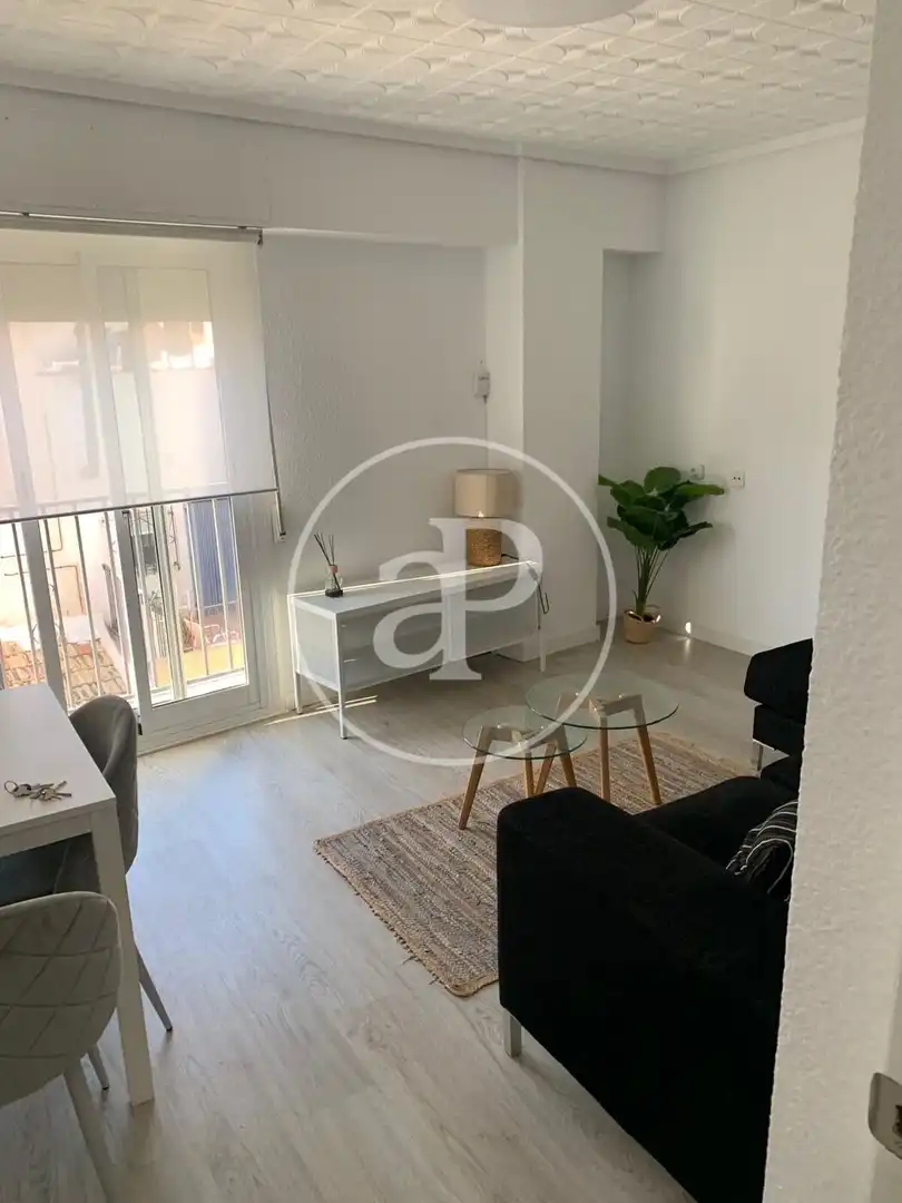 Flat for rent in Carrer Sant Roc, El Raval - Portes Encarnades