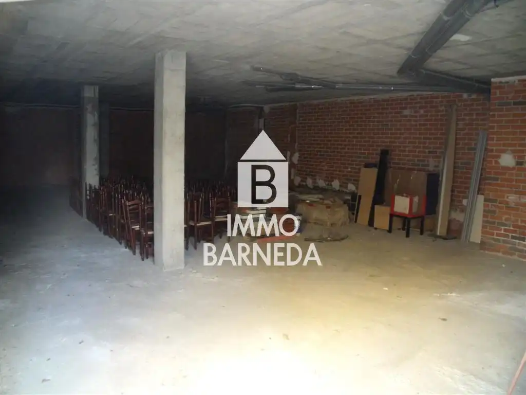 Locale commerciale in vendita a Pare Claret, imagen 3