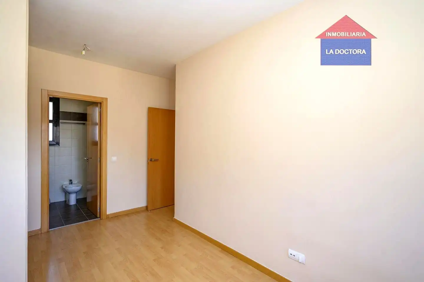 Habitación de Ático de alquiler en Navalcarnero con Aire acondicionado, Calefacción y Terraza