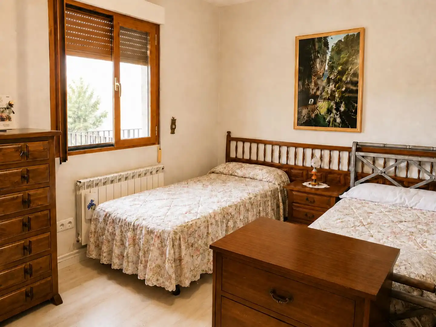 Habitación de Casa o chalet en venta en Perales de Tajuña con Jardín privado, Piscina y Alarma