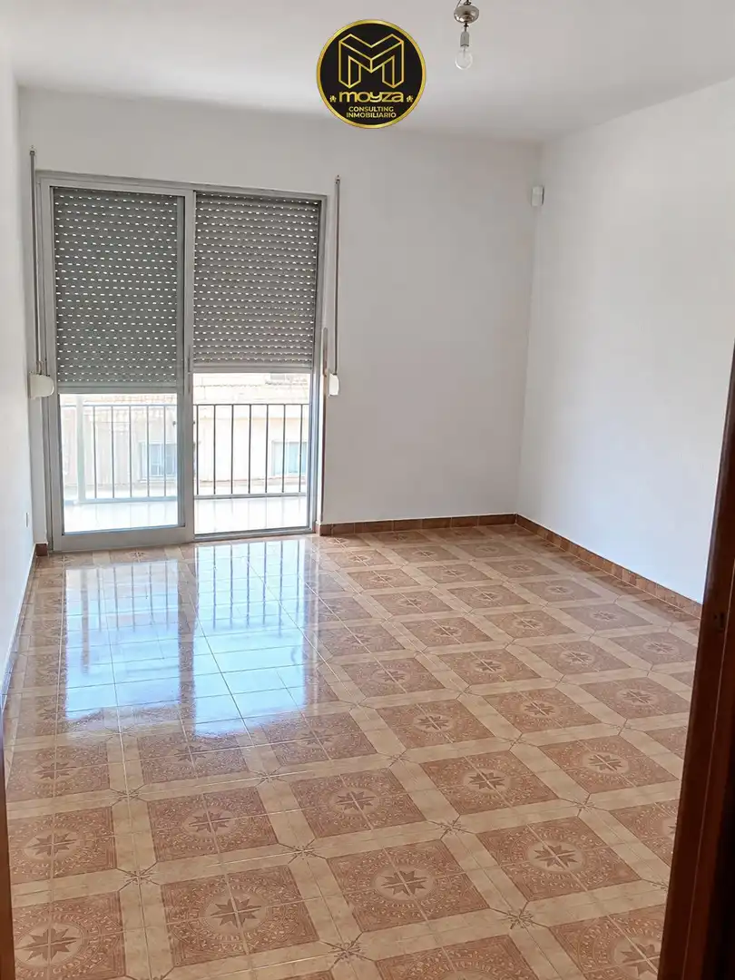 Piso con terraza en venta en Alcantarilla - La Glorieta, imagen 2