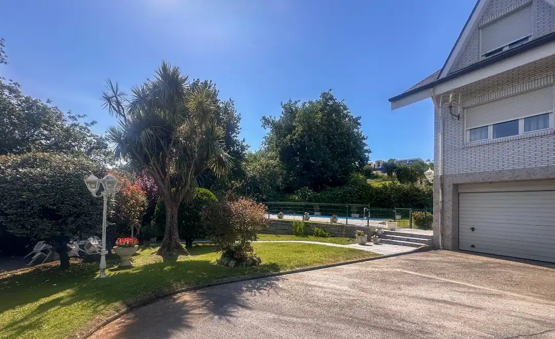 Vista exterior de Casa o chalet en venta en Camargo con Calefacción, Jardín privado y Terraza