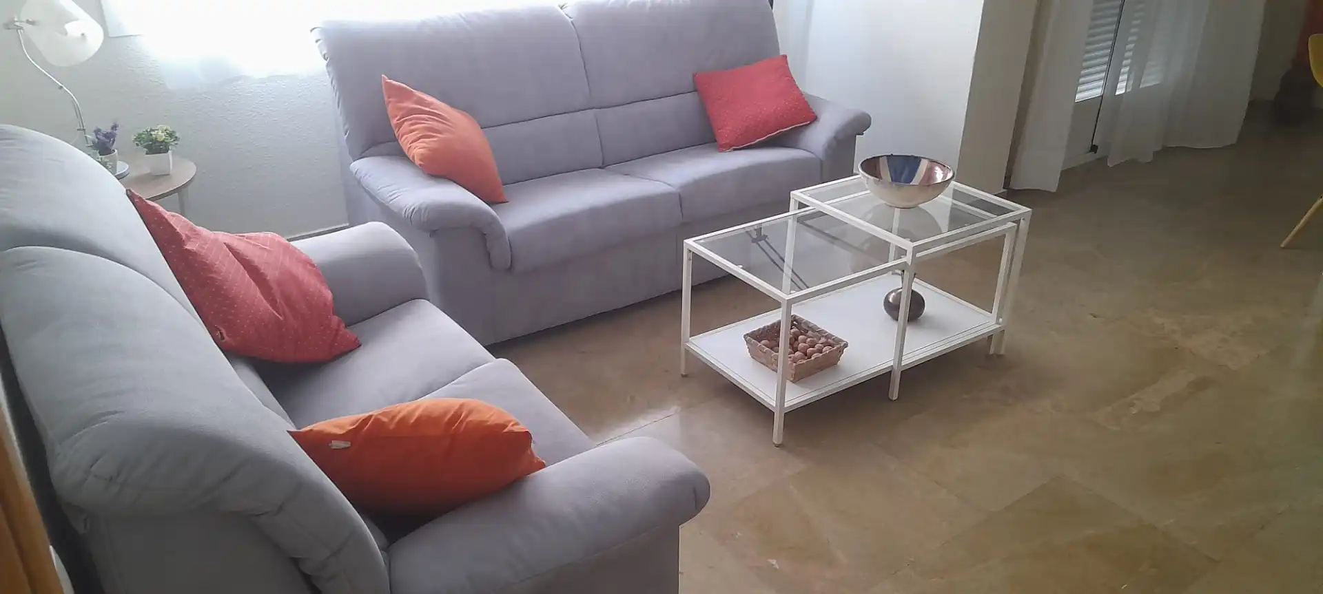 Sala d'estar de Pis de lloguer en Cuenca amb Calefacció, Terrassa i Moblat