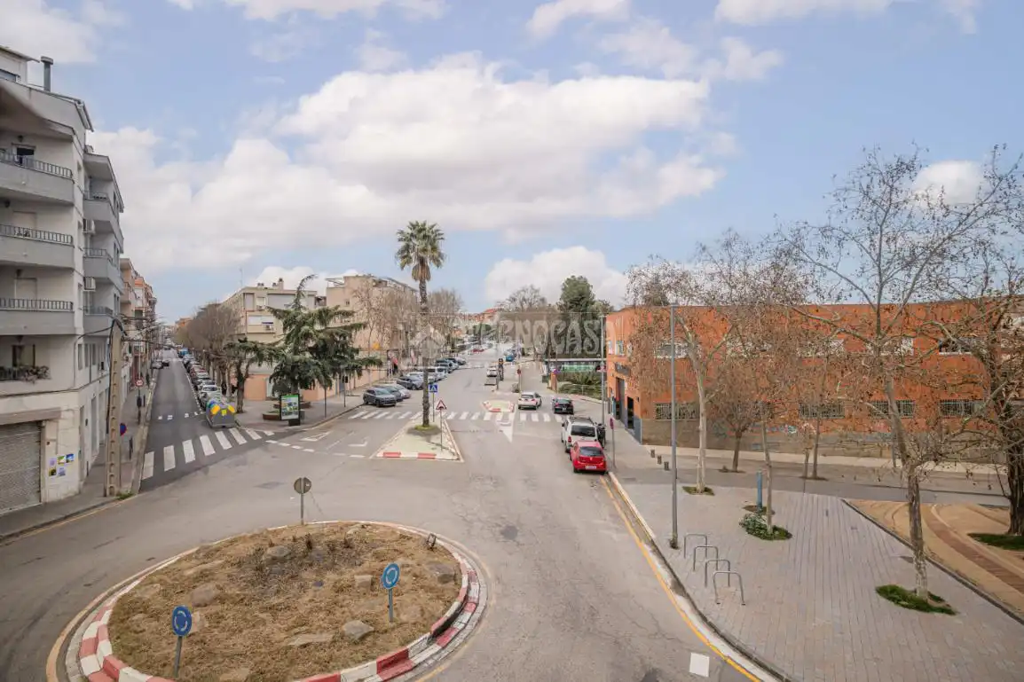 Exterior view of Flat for sale in Ripollet  with Air Conditioner and Balcony