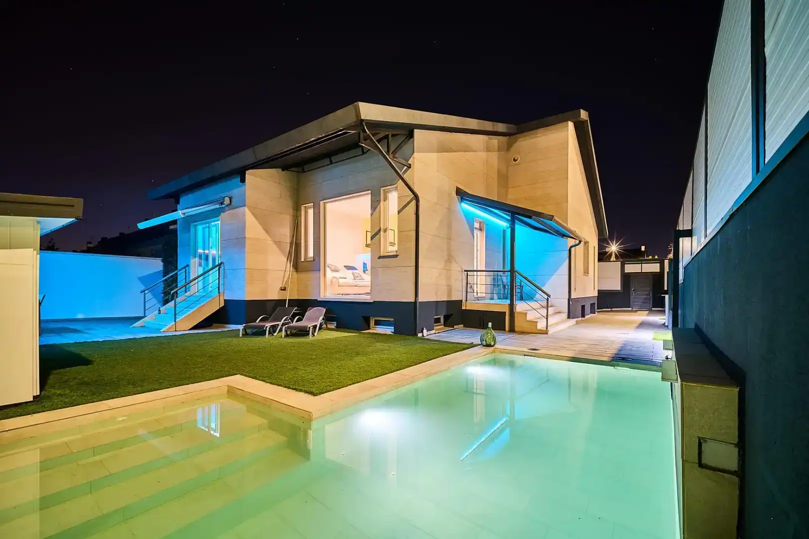 Swimming pool of Houses for sale in Rivas-Vaciamadrid  with Air Conditioner, Private garden and Storage room