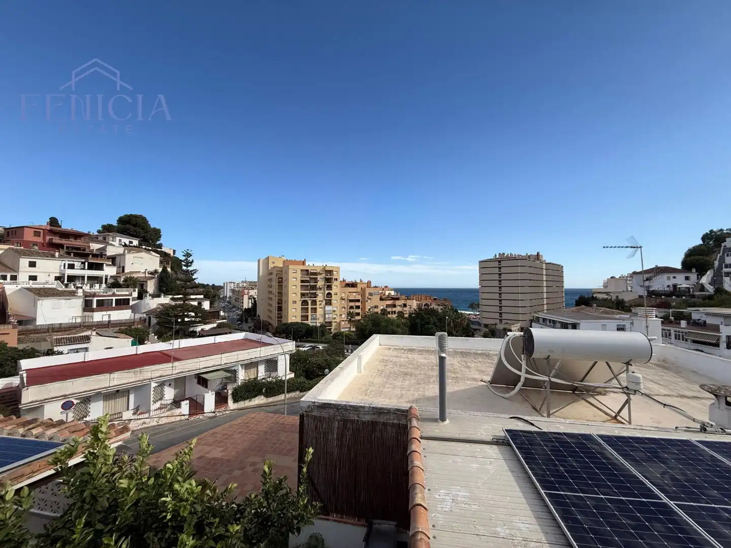 Vista exterior de Dúplex en venta en Almuñécar con Jardín privado, Terraza y Trastero