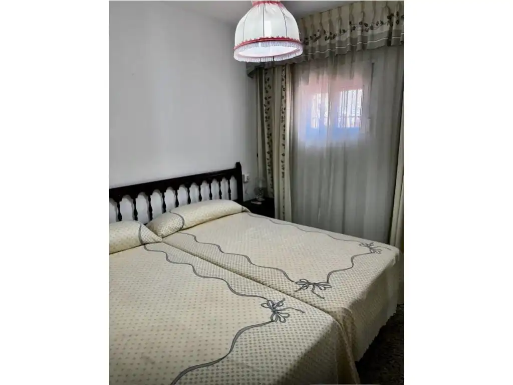 Dormitori de Casa o xalet en venda en Vélez-Málaga amb Aire condicionat i Terrassa