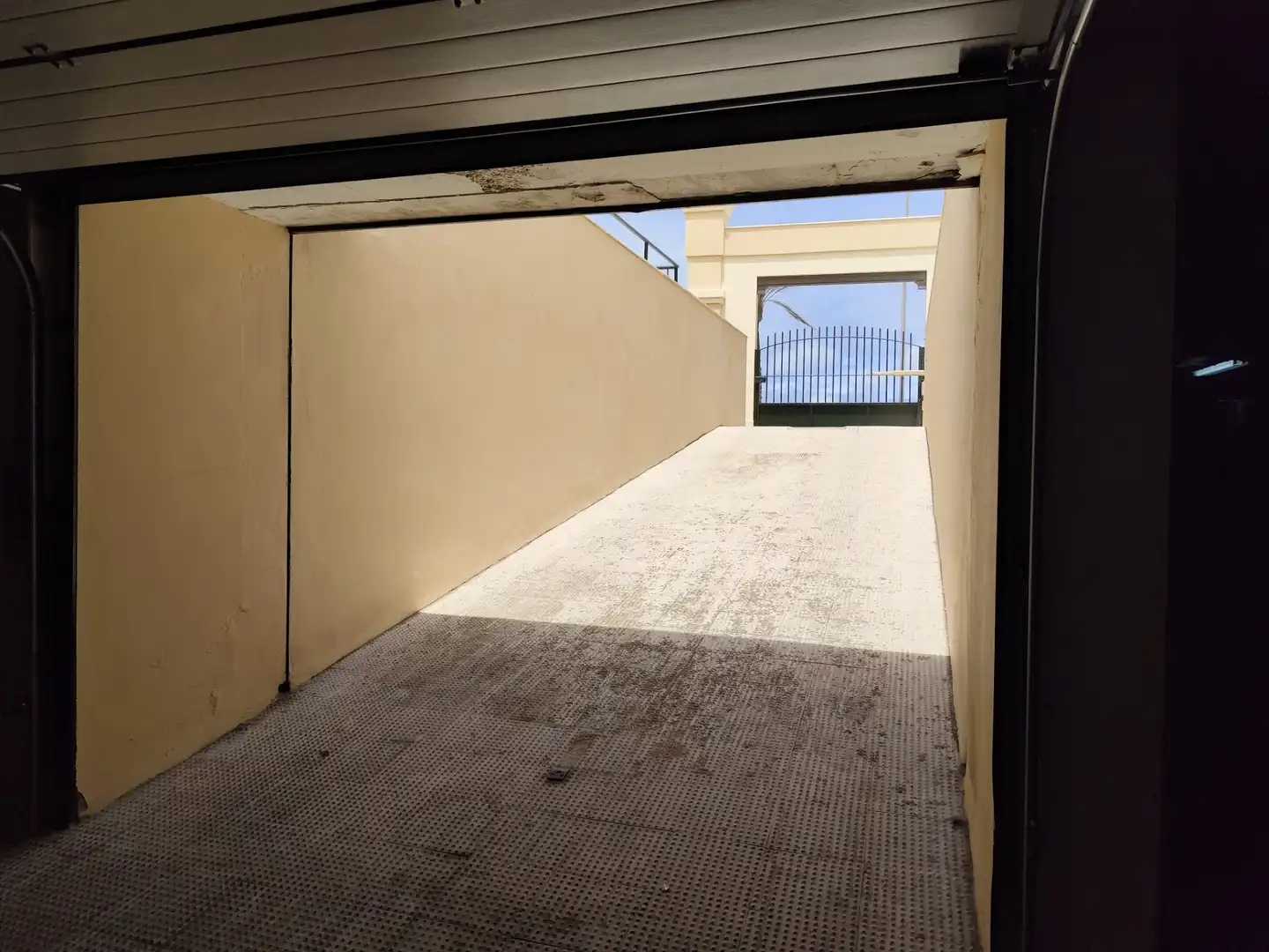 Einfamilien-Reihenhaus zur Miete in Calle Esteban de Boutelou, Centro - Calzada - Cabo Noval
