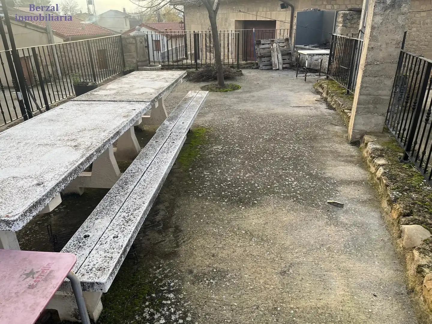 Terrace of Commercial properties for sale in Baños de Ebro / Mañueta