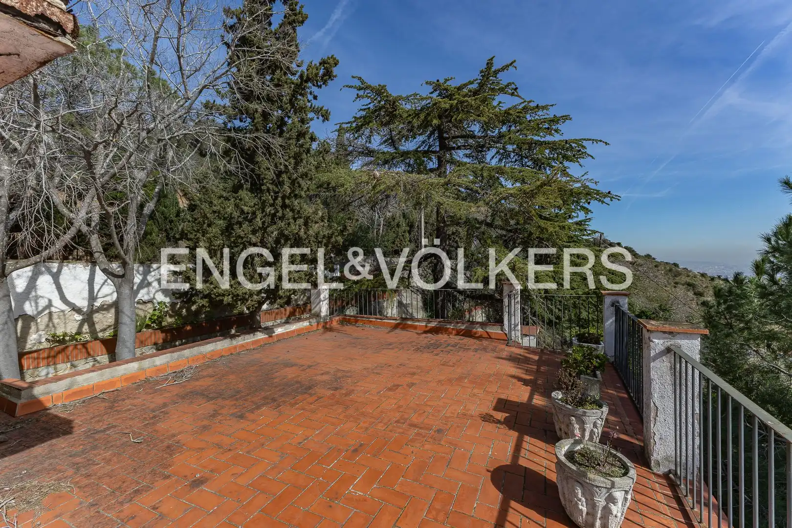 Terrasse von Country house zum Verkauf in Barcelona mit Heizung, Parkett und Terrasse