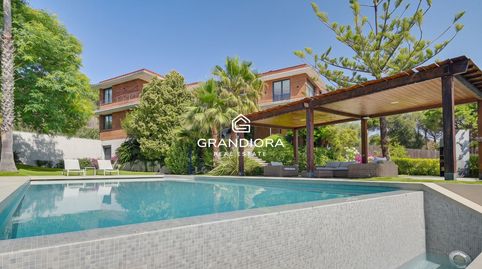 Villa de Alto Lujo con 5 Suites, Piscina, Ascensor y Vistas al Mar en Cabrera de Mar