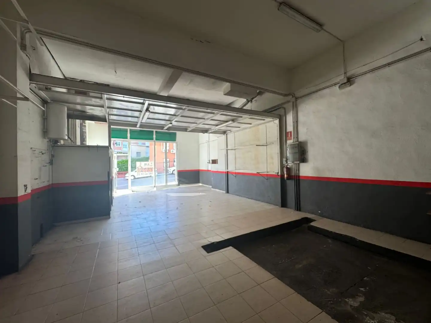 Business premises for sale in DEL HOSPITAL 20, imagen 3