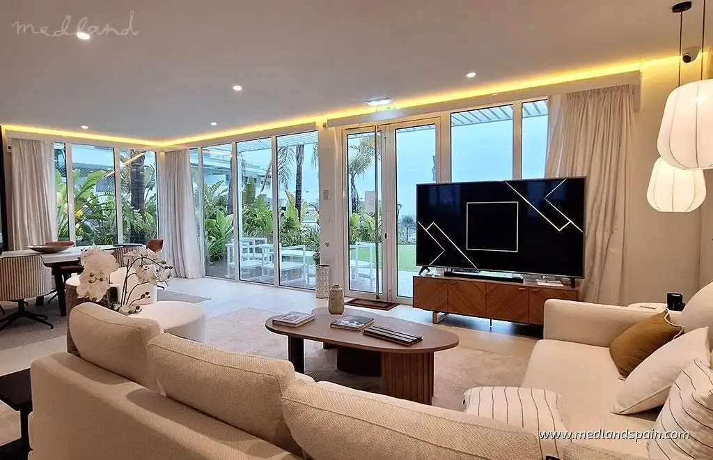 Chalet con piscina en venta en Riviera del Sol, imagen 8