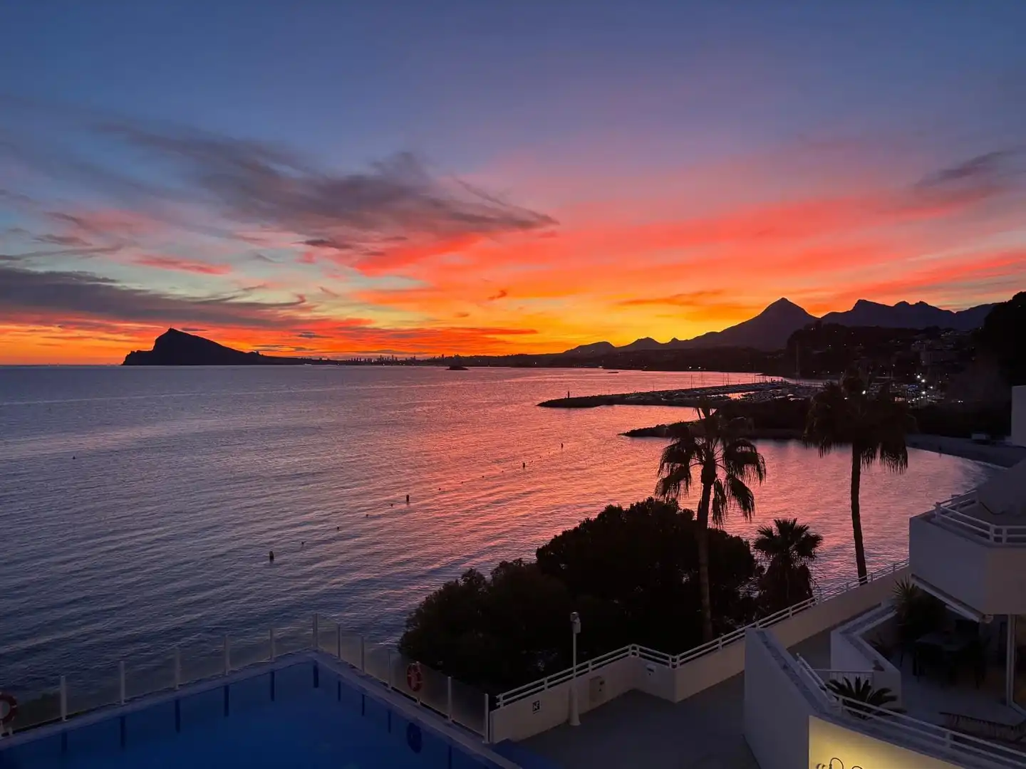 Vista exterior de Apartamento de alquiler en Altea con Aire acondicionado, Calefacción y Amueblado