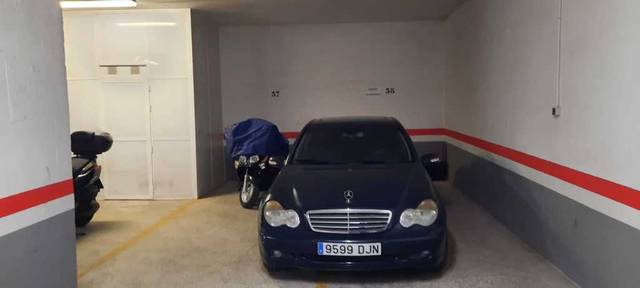 Garaje en Venta en Pare Esteban Pernet en La Llum