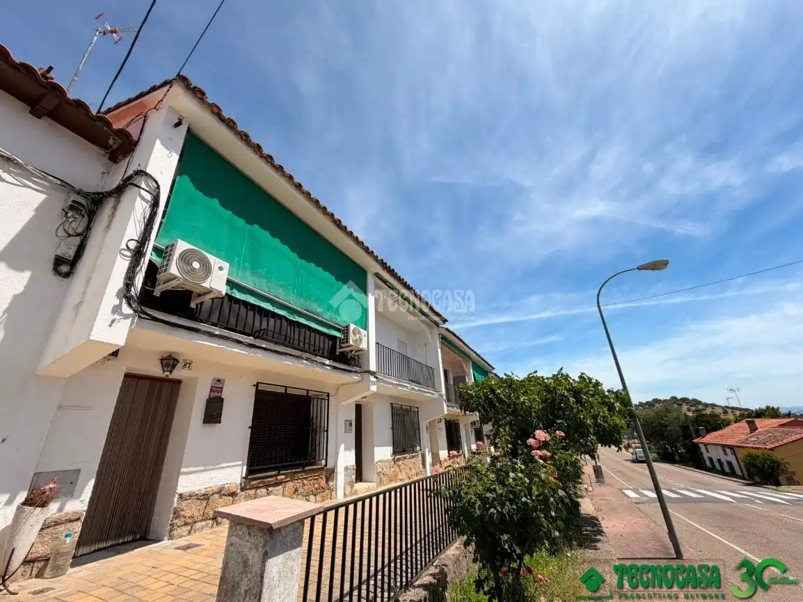 Vista exterior de Casa adosada en venta en Lanzahíta con Aire acondicionado y Calefacción