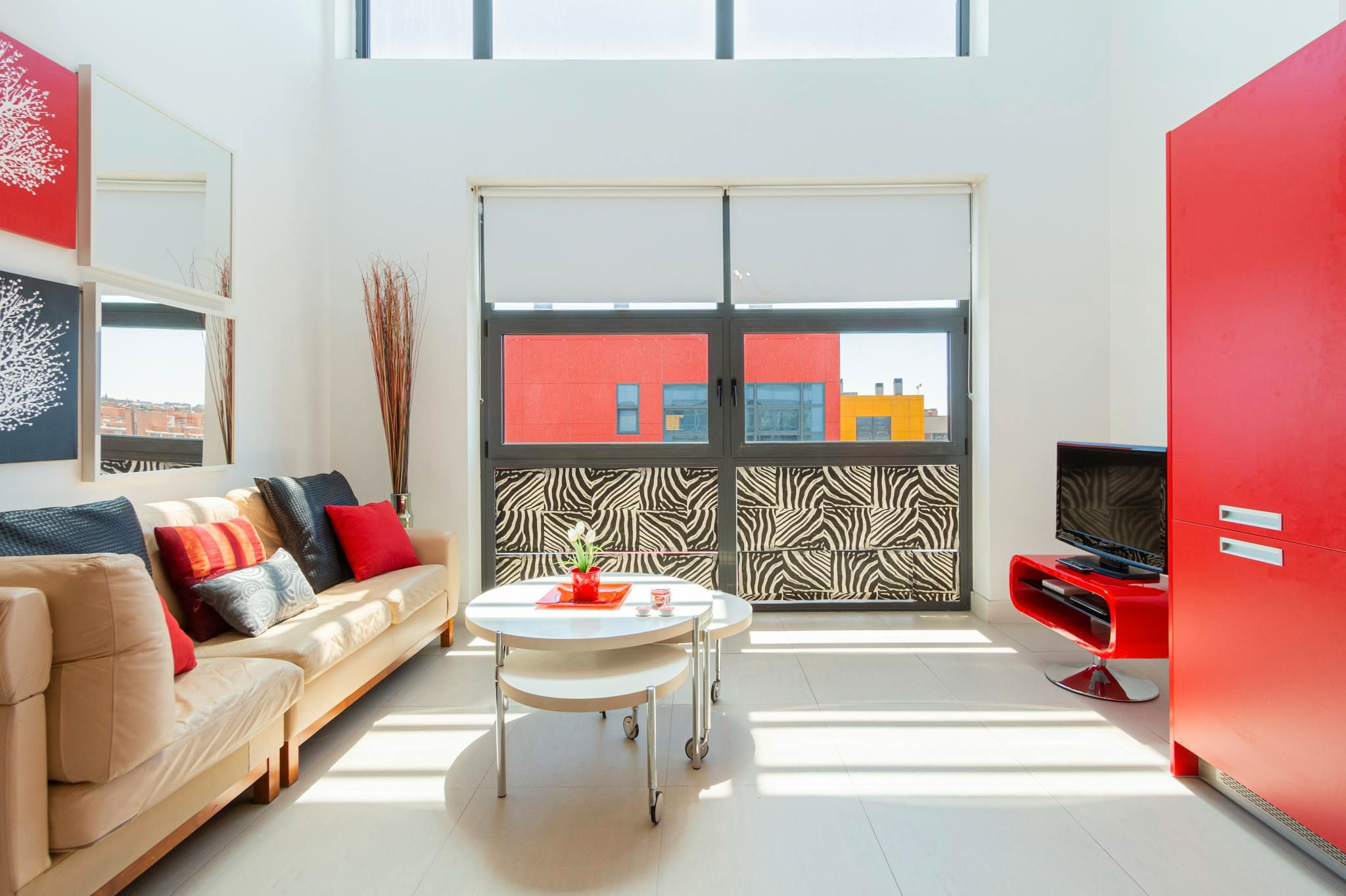 Living room of Flat to rent in  Madrid Capital  with Air Conditioner, Heating and Private garden