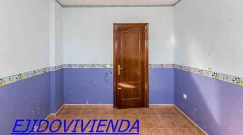 Foto 2 de Casa adosada en venda a Las Norias, Almería