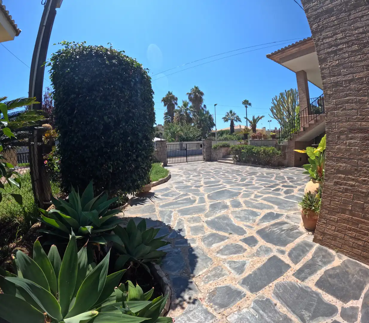 Außenansicht von Haus oder Chalet zum Verkauf in Burriana / Borriana mit Heizung, Privatgarten und Terrasse