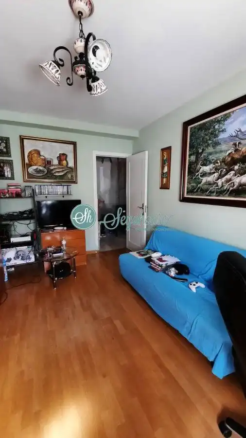 Sala d'estar de Casa o xalet en venda en La Lastrilla  amb Aire condicionat, Calefacció i Terrassa