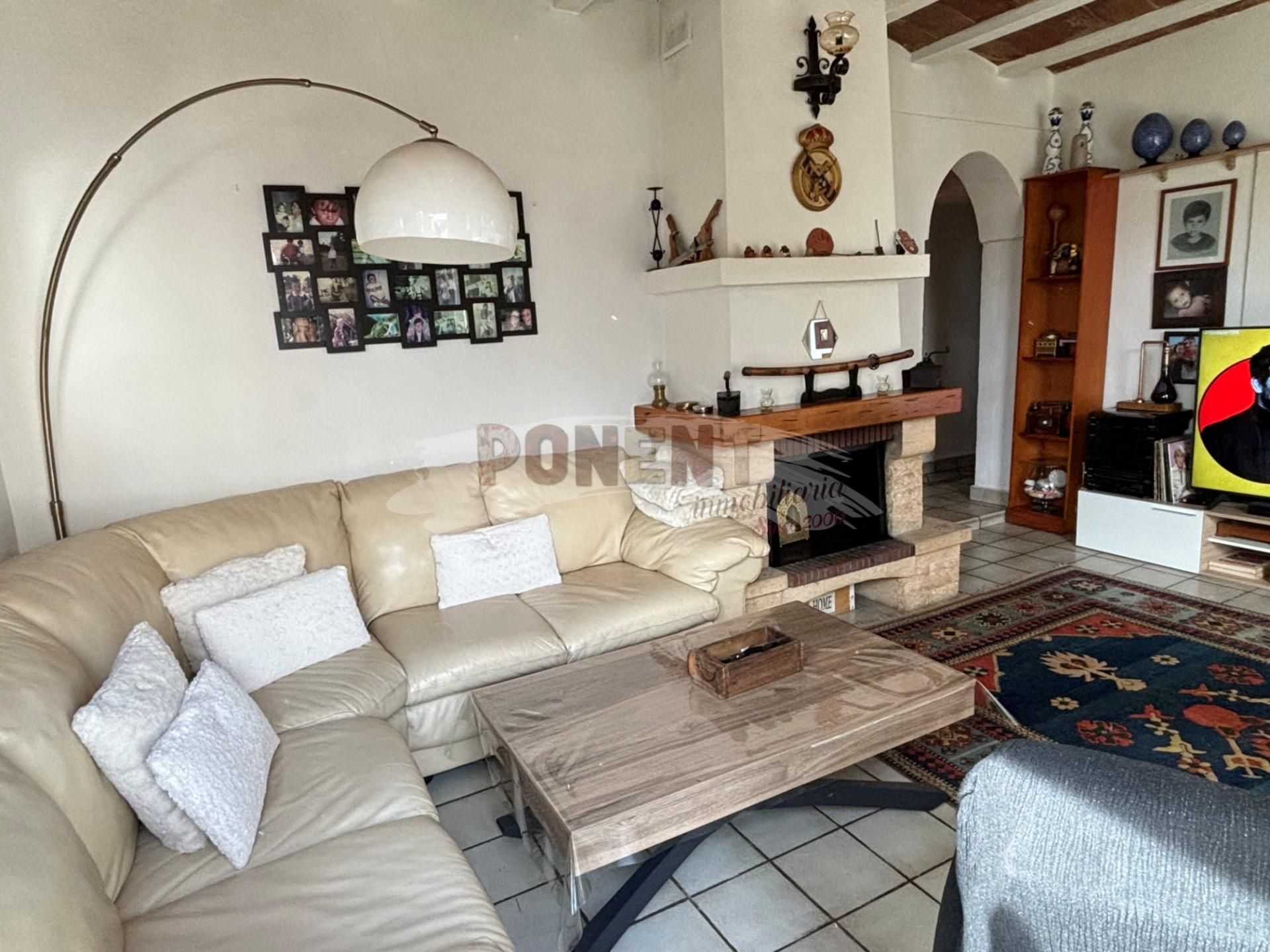 Sala d'estar de Casa o xalet en venda en Santa Eulària des Riu amb Aire condicionat, Jardí privat i Terrassa