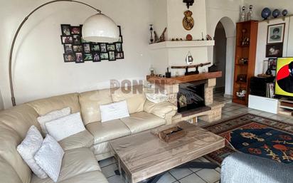 Living room of House or chalet for sale in Santa Eulària des Riu  with Air Conditioner, Private garden and Terrace