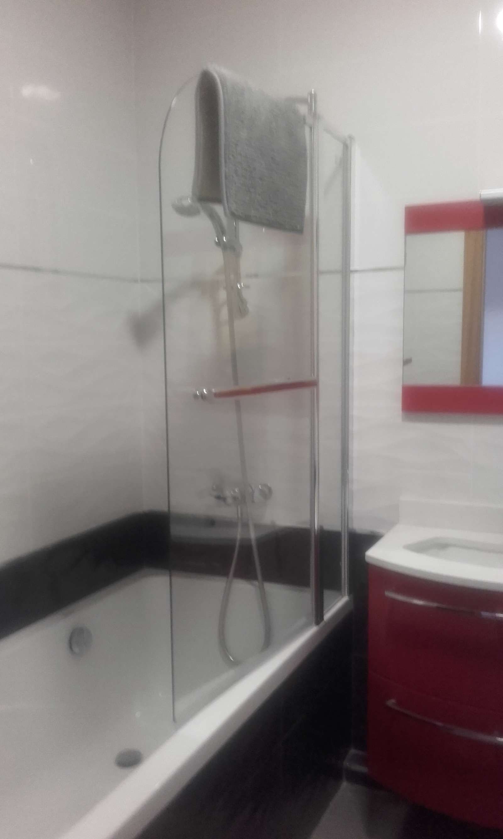 Bathroom of Apartment to share in  Barcelona Capital  with Air Conditioner and Terrace