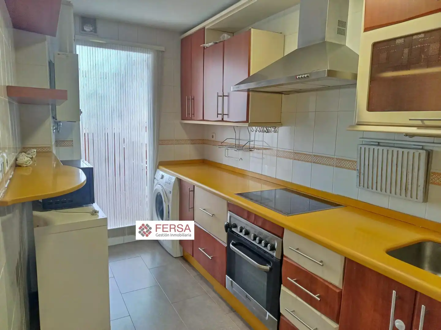 Cocina de Ático de alquiler en El Puerto de Santa María con Aire acondicionado, Terraza y Amueblado
