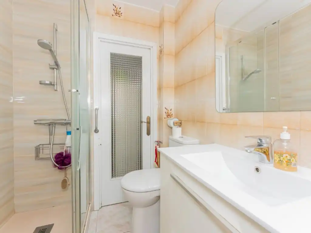 Bany de Apartament en venda en Barcelona