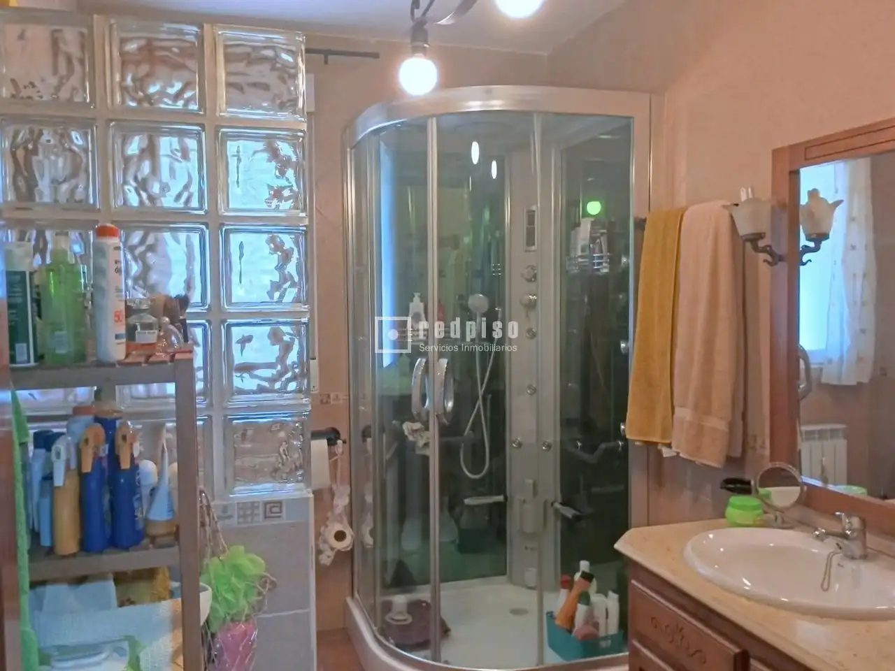 Baño de Casa o chalet en venta en Cedillo del Condado con Calefacción, Jardín privado y Terraza