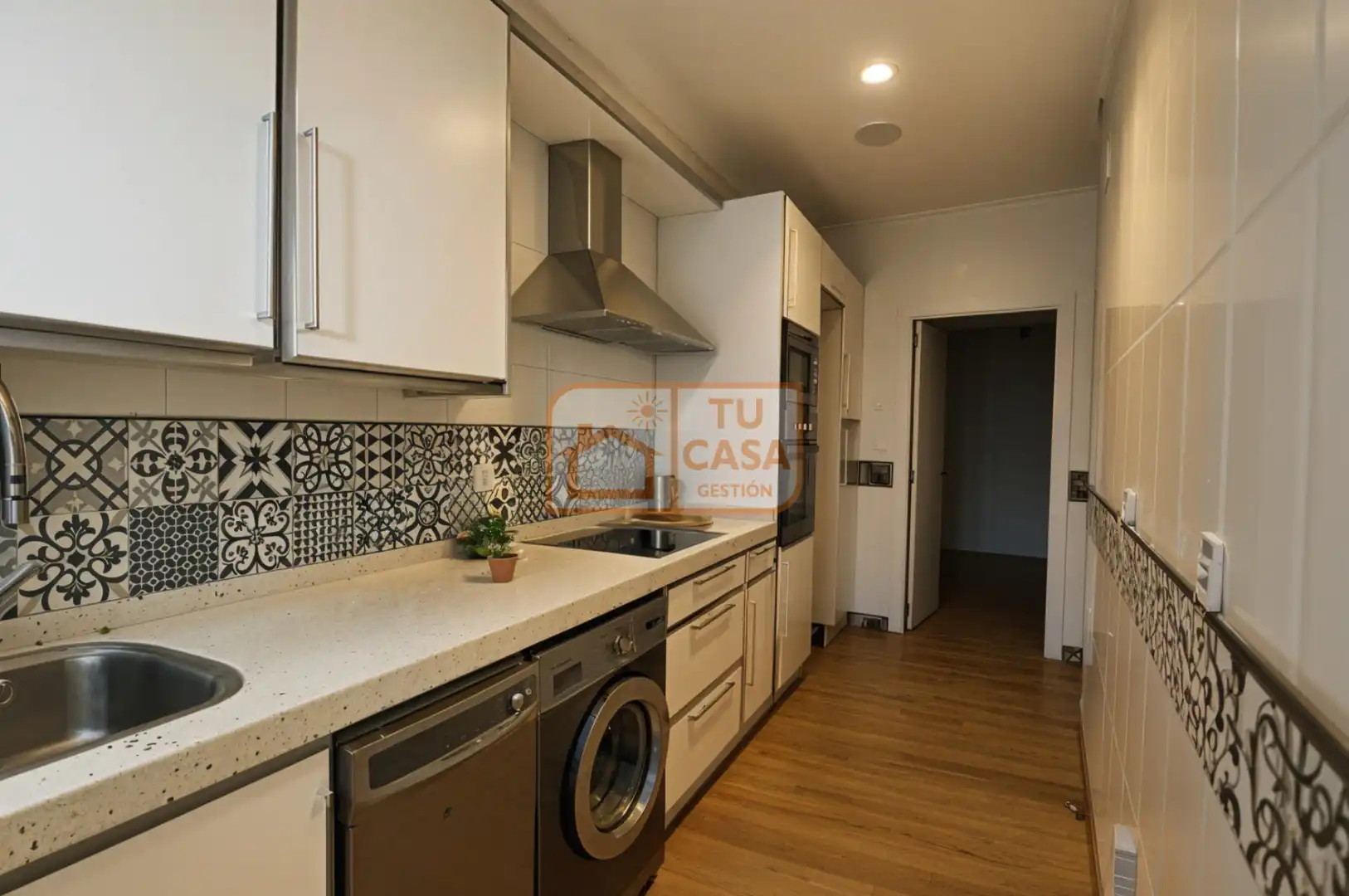 Cocina de Casa adosada en venta en Cáceres con Parquet, Horno y Lavadora