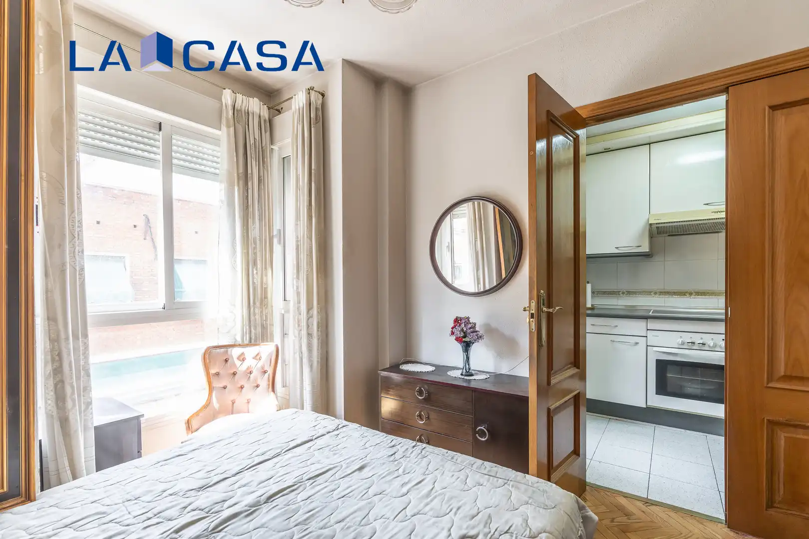Habitación de Piso en venta en Madrid con Calefacción y Balcón