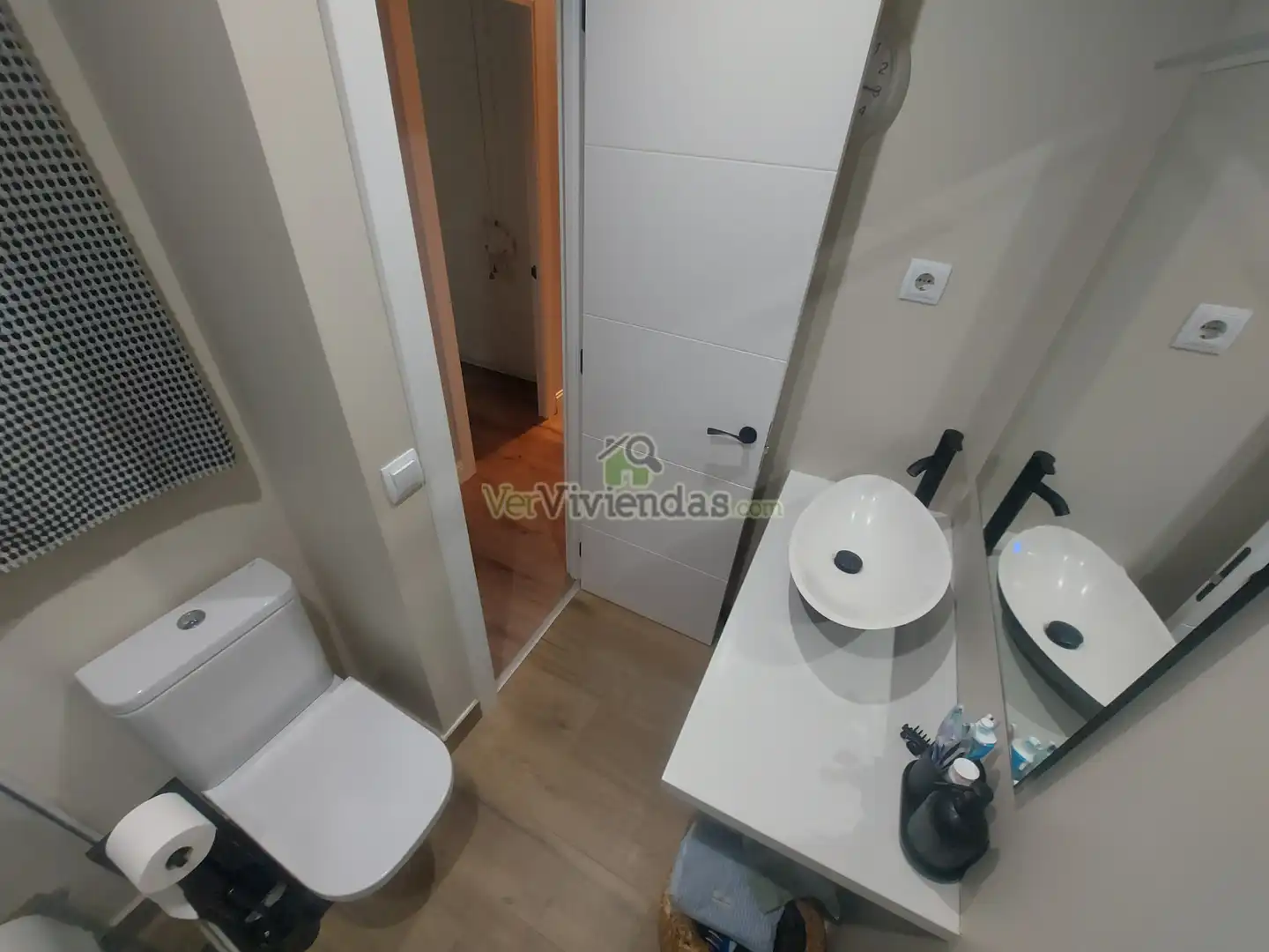 Baño de Casa adosada en venta en Vallirana con Aire acondicionado, Calefacción y Jardín privado