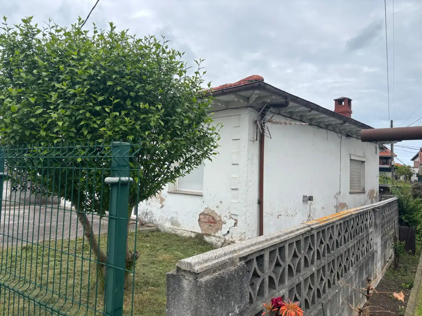Vista exterior de Casa o chalet en venta en Santillana del Mar con Jardín privado