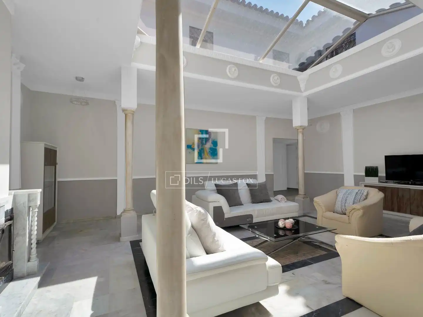 Sala de estar de Casa o chalet en venta en Marbella con Aire acondicionado, Calefacción y Jardín privado
