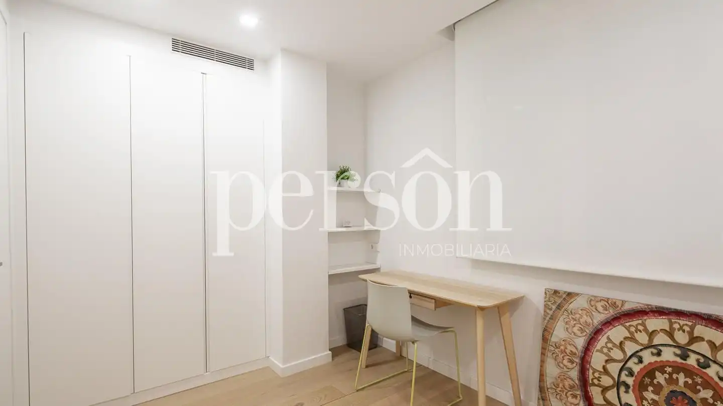 Habitación de Piso de alquiler en Valencia con Aire acondicionado, Terraza y Amueblado