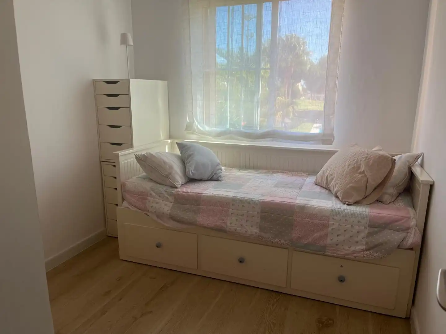 Schlafzimmer von Wohnungen zur Miete in Islantilla mit Klimaanlage, Heizung und Terrasse