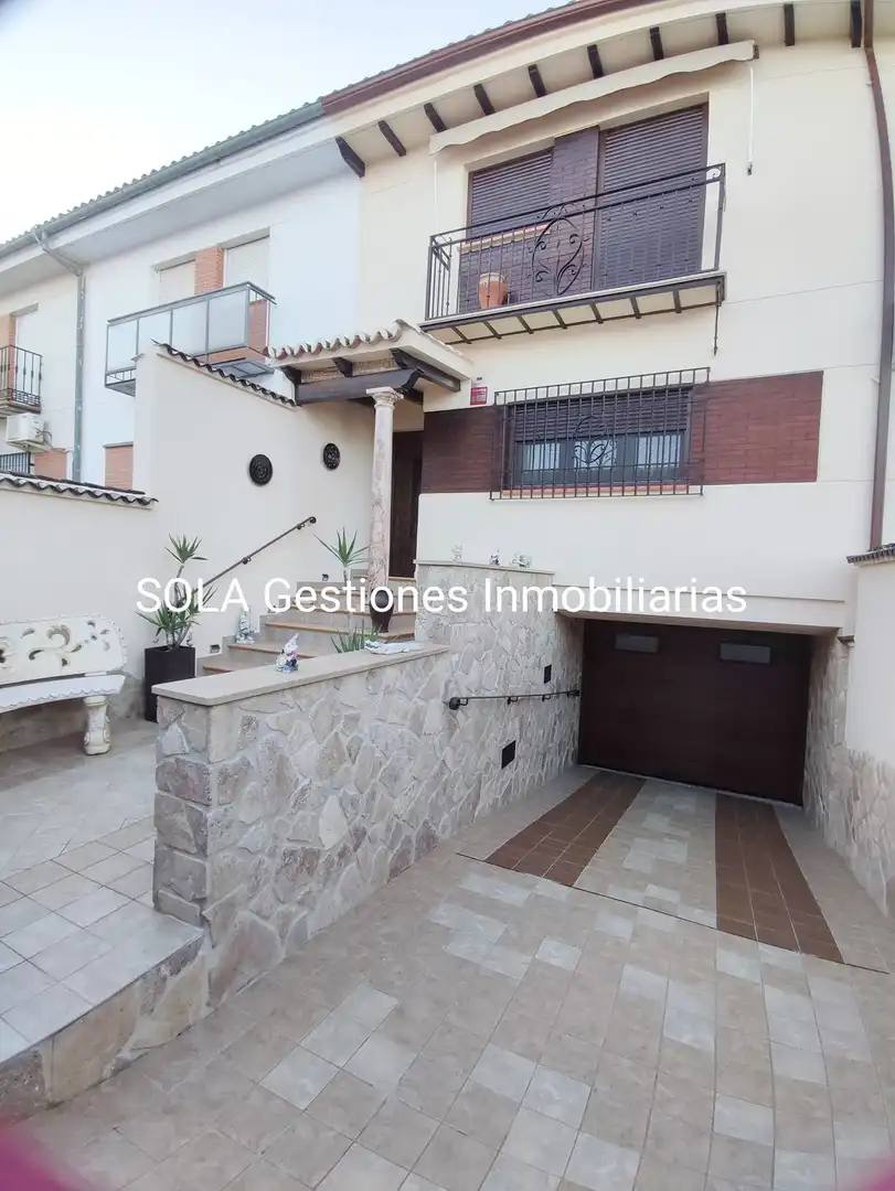 Casa con terrazza in vendita a Calle 8 de Marzo, imagen 2
