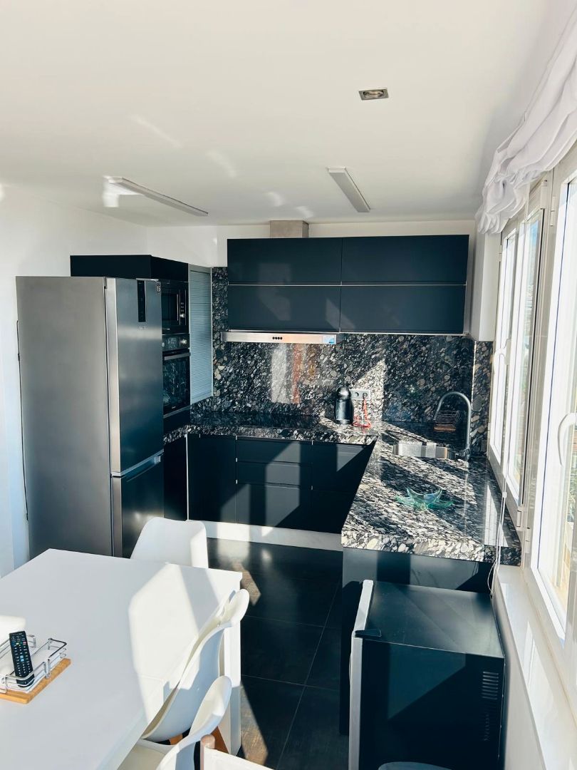 Cuina de Pis de lloguer en Roquetas de Mar amb Aire condicionat, Calefacció i Jardí privat