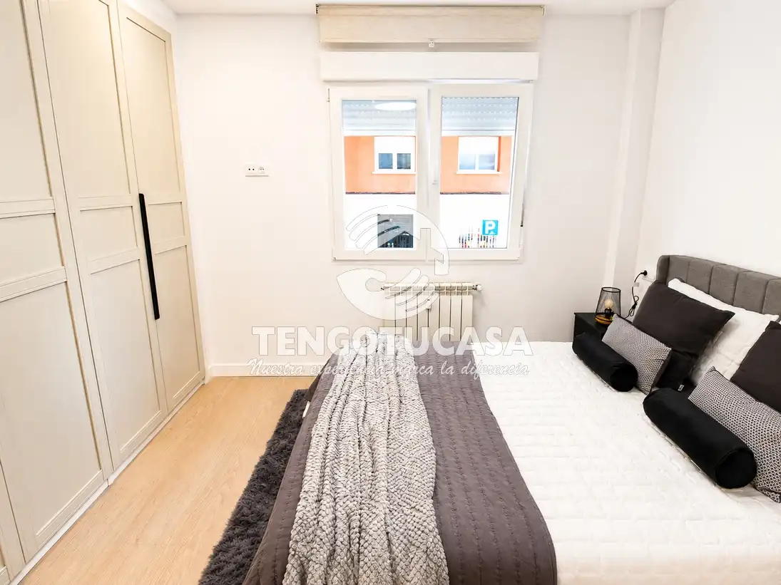Schlafzimmer von Wohnung zum Verkauf in Madrid mit Klimaanlage, Möbliert und Ofen