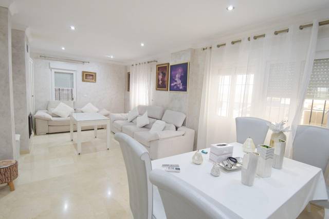 Casa adosada en Venta en Puertas del sur - Guadabajaque