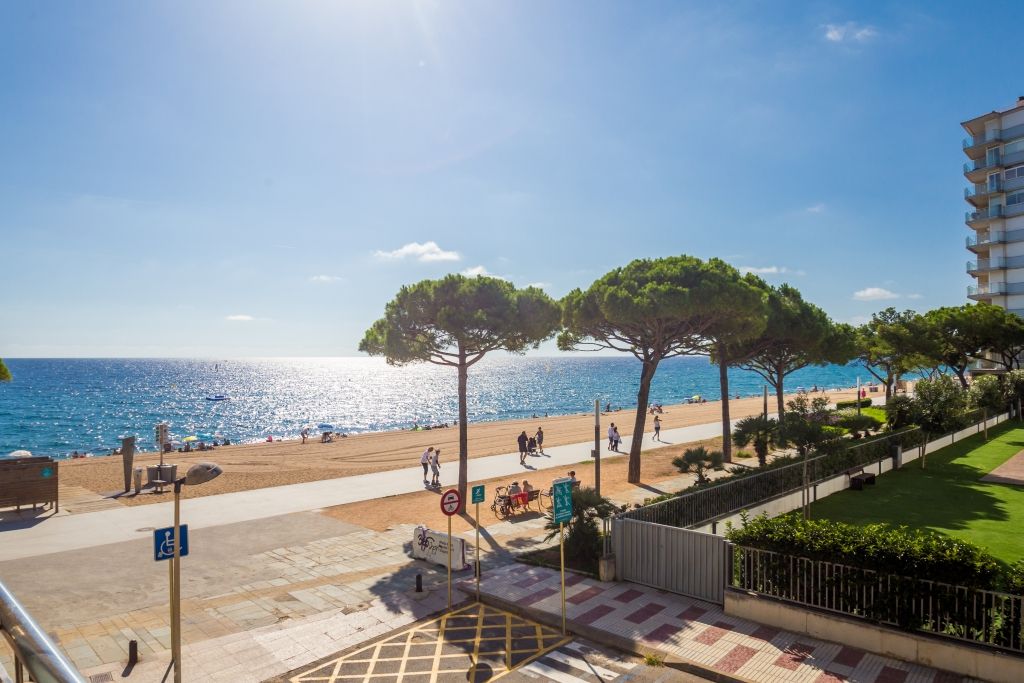 Exterior view of Apartment for sale in Castell d'Aro, Platja d'Aro i s'Agaró  with Terrace and Storage room