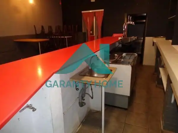 Local en venta en Cáceres con Aire acondicionado y Amueblado