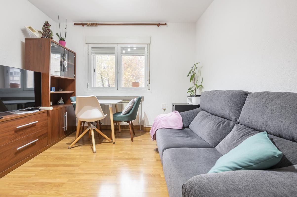 Pis en venda a C. de Vélez Rubio, 189, Apóstol Santiago