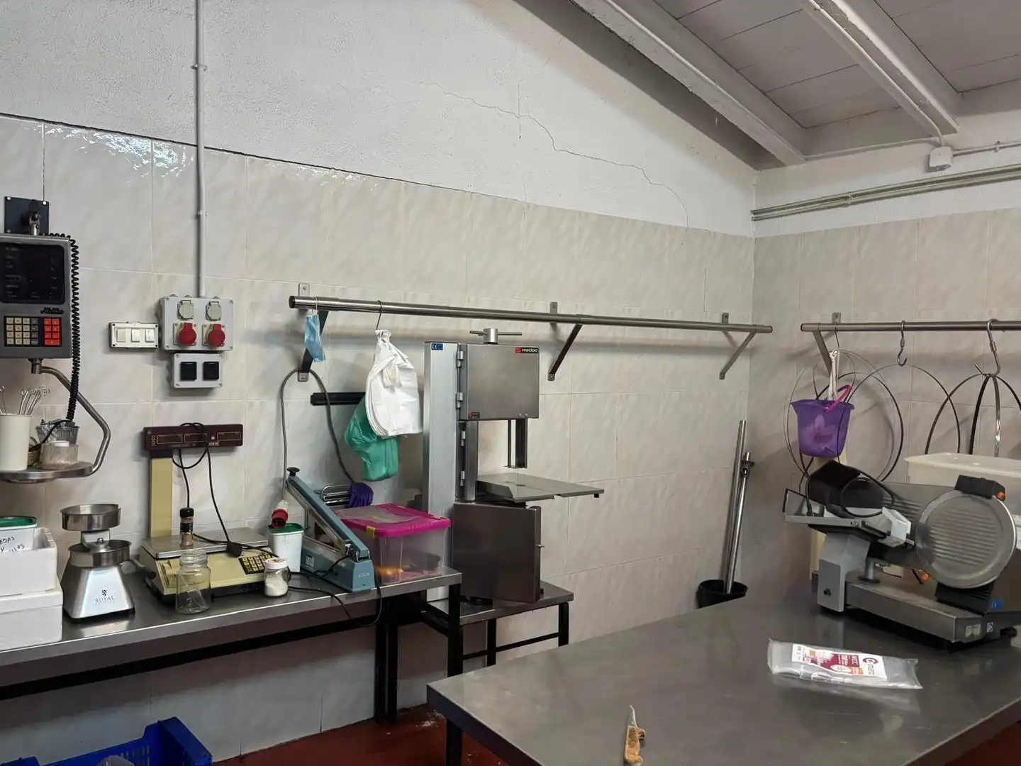 Cuina de Local en venda en Alfara de Carles amb Moblat