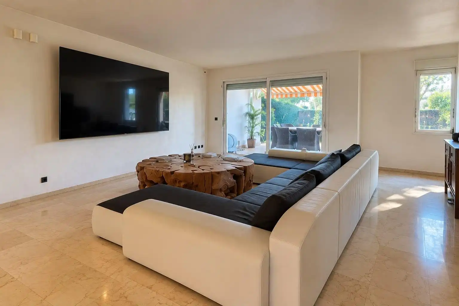Bungalow con piscina en venta en Avenida Avenida Pintor Pérez Gil 3, imagen 4