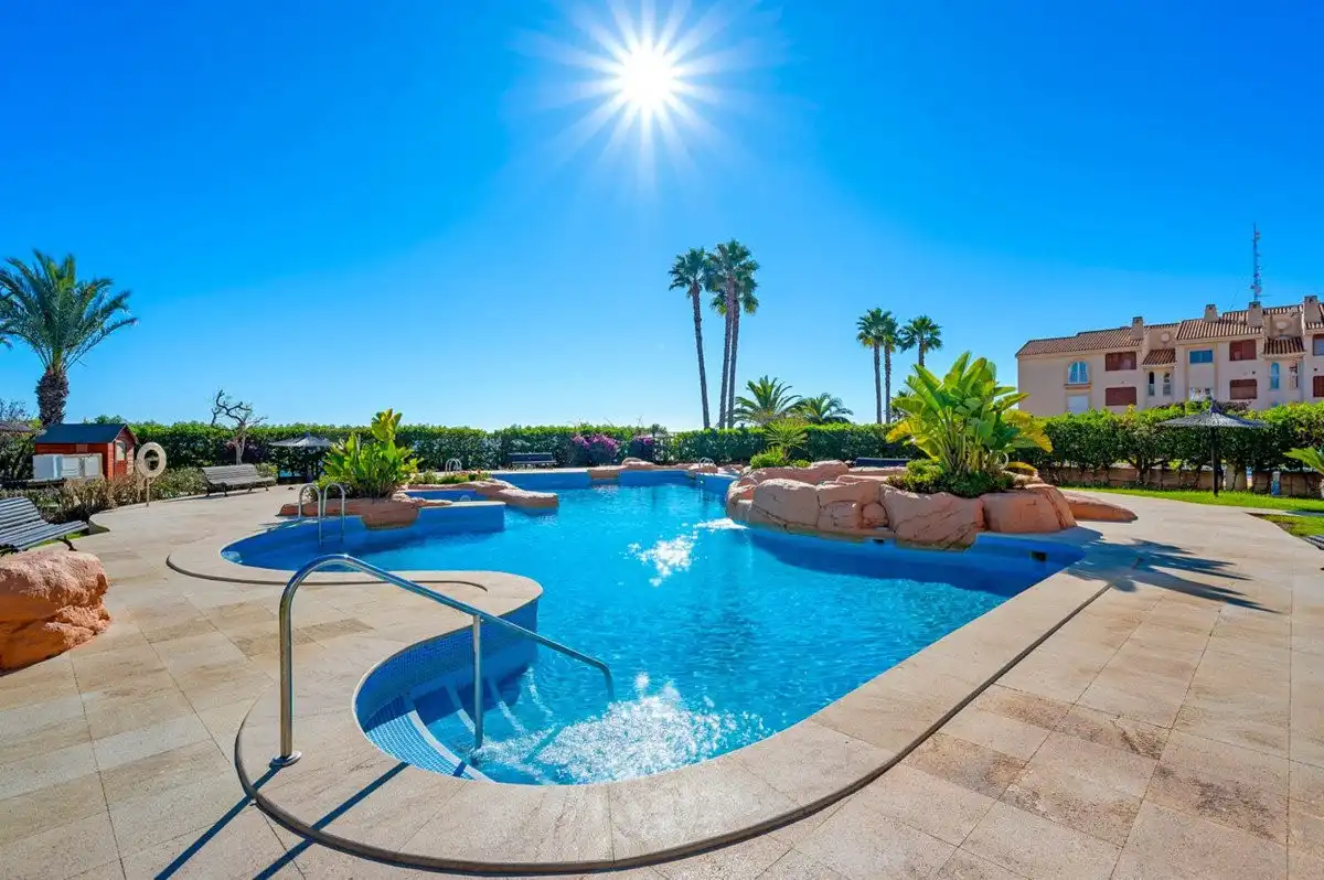 Piscina de Apartamento en venta en Orihuela con Aire acondicionado, Jardín privado y Terraza