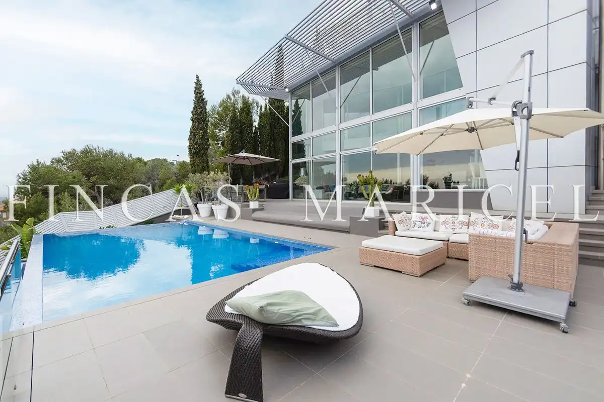 Terrassa de Casa o xalet en venda en Sitges amb Aire condicionat, Calefacció i Jardí privat